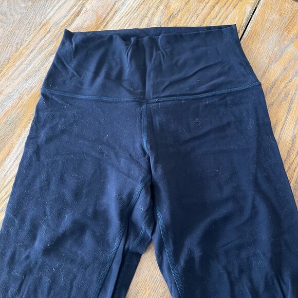 LULULEMON LW dk blue legging/inseam-24". sz 4 - Picture 2 of 4